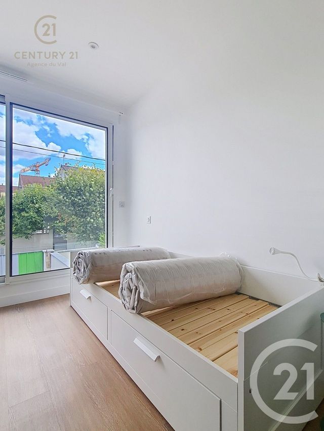 Appartement Studio &agrave; louer - 1 pi&egrave;ce - 27,36 m2 - Champs Sur Marne - 77 - ILE-DE-FRANCE