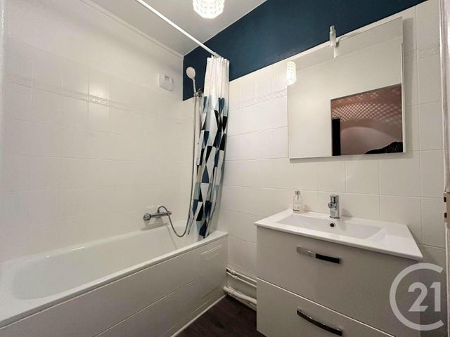 Appartement F2 &agrave; louer - 2 pi&egrave;ces - 47,25 m2 - Vaires Sur Marne - 77 - ILE-DE-FRANCE