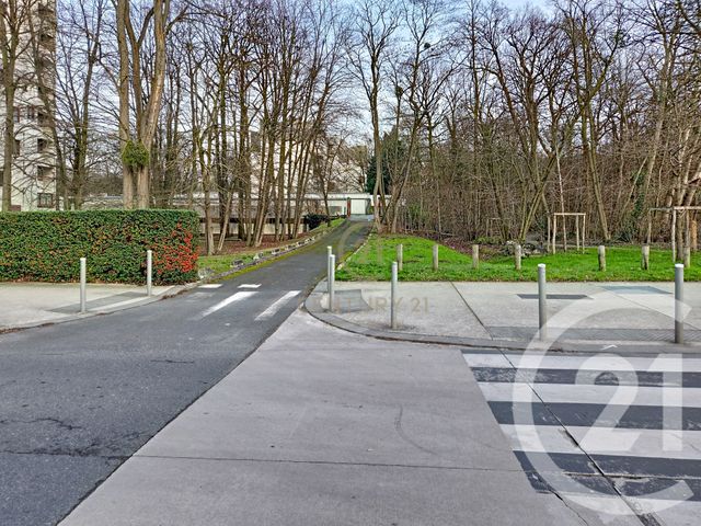 Parking &agrave; vendre - 12,50 m2 - Champs Sur Marne - 77 - ILE-DE-FRANCE