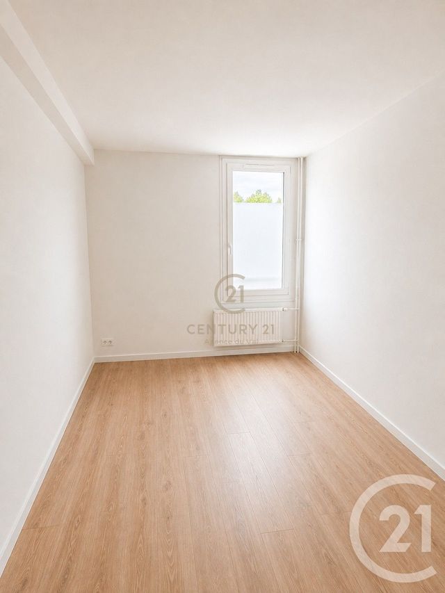 Appartement F4 &agrave; vendre - 4 pi&egrave;ces - 90,20 m2 - Champs Sur Marne - 77 - ILE-DE-FRANCE