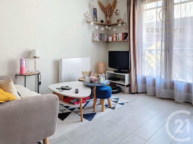 Appartement Studio &agrave; louer - 1 pi&egrave;ce - 30,28 m2 - Dampmart - 77 - ILE-DE-FRANCE