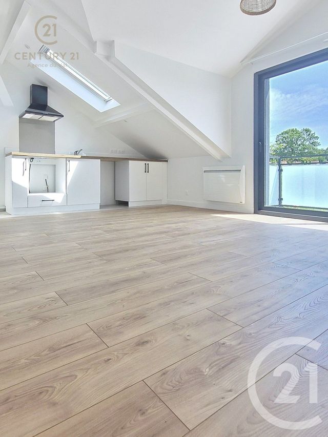 Appartement F2 &agrave; louer - 2 pi&egrave;ces - 27,42 m2 - Champs Sur Marne - 77 - ILE-DE-FRANCE
