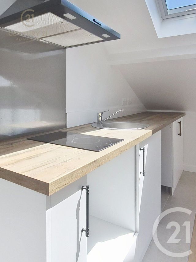 Appartement F2 &agrave; louer - 2 pi&egrave;ces - 27,42 m2 - Champs Sur Marne - 77 - ILE-DE-FRANCE