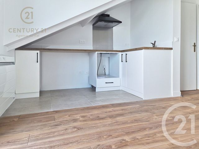Appartement F2 &agrave; louer - 2 pi&egrave;ces - 24,15 m2 - Champs Sur Marne - 77 - ILE-DE-FRANCE