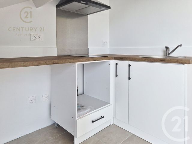 Appartement F2 &agrave; louer - 2 pi&egrave;ces - 24,15 m2 - Champs Sur Marne - 77 - ILE-DE-FRANCE