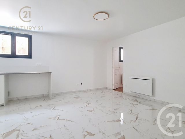 Appartement F2 &agrave; louer - 2 pi&egrave;ces - 35,34 m2 - Champs Sur Marne - 77 - ILE-DE-FRANCE