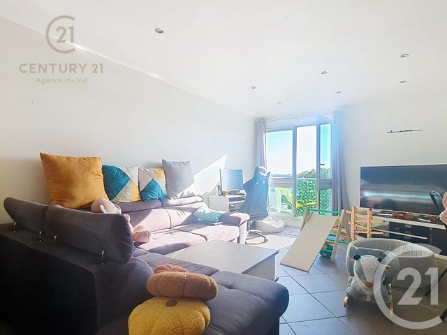 Appartement F3 &agrave; louer - 3 pi&egrave;ces - 74,50 m2 - Chelles - 77 - ILE-DE-FRANCE