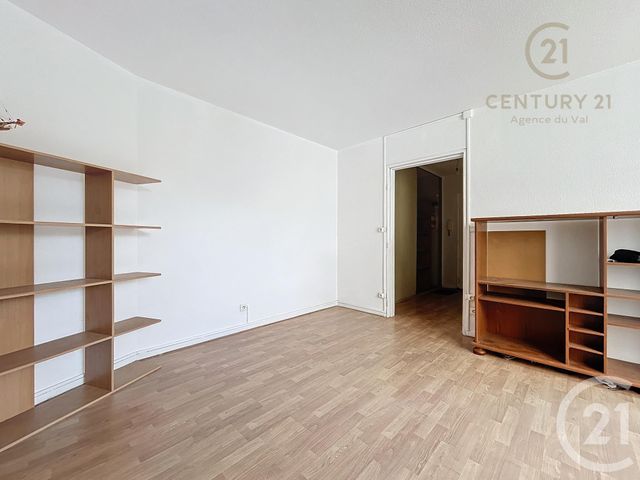 Appartement T1 &agrave; louer - 1 pi&egrave;ce - 30,12 m2 - Noisiel - 77 - ILE-DE-FRANCE