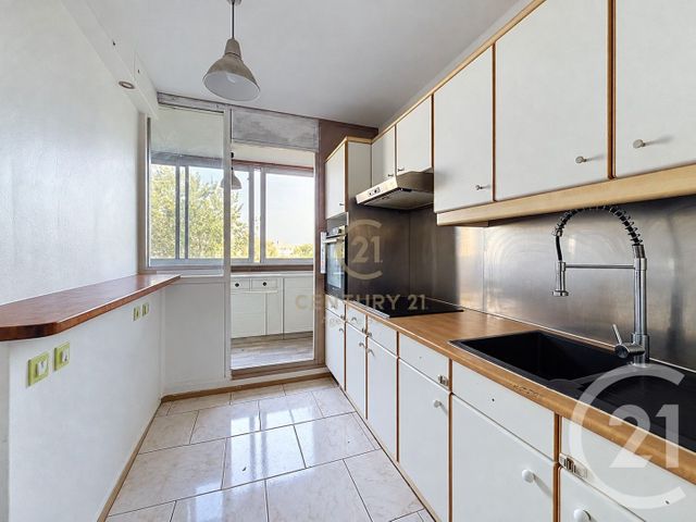 Appartement F4 &agrave; vendre - 4 pi&egrave;ces - 80,60 m2 - Champs Sur Marne - 77 - ILE-DE-FRANCE