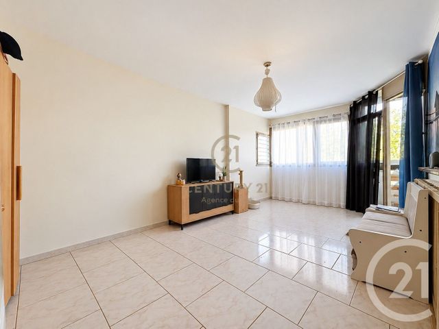 Appartement F4 &agrave; vendre - 4 pi&egrave;ces - 80,60 m2 - Champs Sur Marne - 77 - ILE-DE-FRANCE