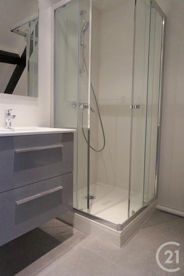 Appartement Studio &agrave; louer - 1 pi&egrave;ce - 21,62 m2 - Champs Sur Marne - 77 - ILE-DE-FRANCE