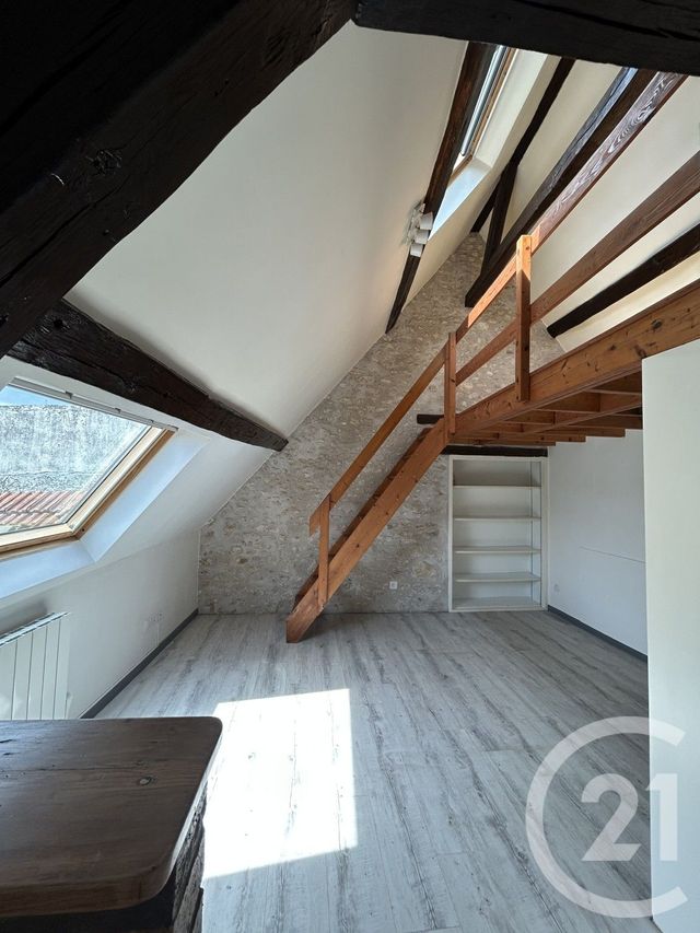 Appartement Studio &agrave; louer - 1 pi&egrave;ce - 23 m2 - Etampes - 91 - ILE-DE-FRANCE