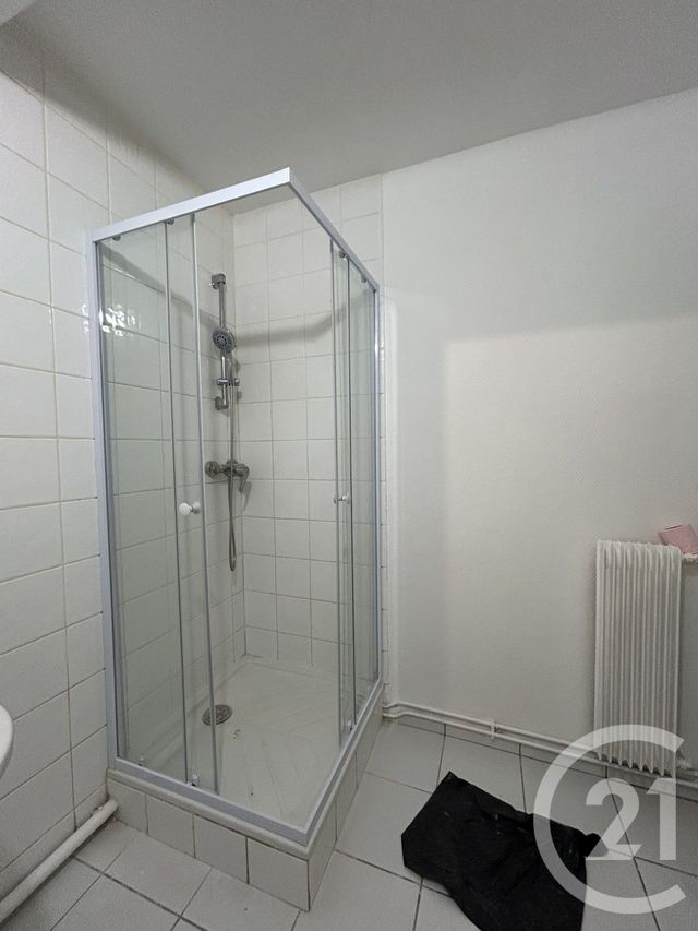 Appartement F1 &agrave; louer - 1 pi&egrave;ce - 25,97 m2 - Bruyeres Le Chatel - 91 - ILE-DE-FRANCE