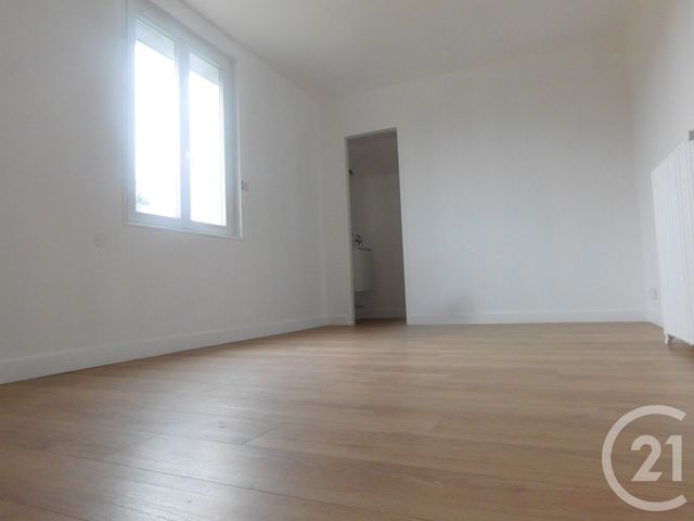 Maison à louer - 6 pièces - 128 m2 - Angerville - 91 - ILE-DE-FRANCE