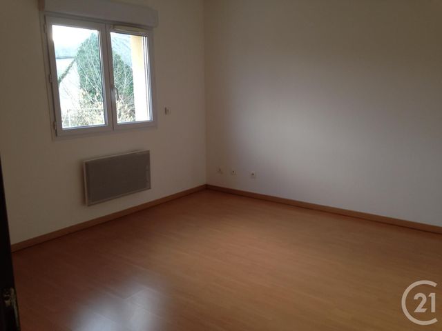 Maison &agrave; louer - 4 pi&egrave;ces - 110 m2 - Sermaises - 45 - CENTRE