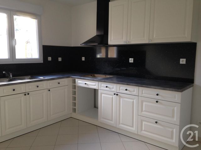 Maison &agrave; louer - 4 pi&egrave;ces - 110 m2 - Sermaises - 45 - CENTRE