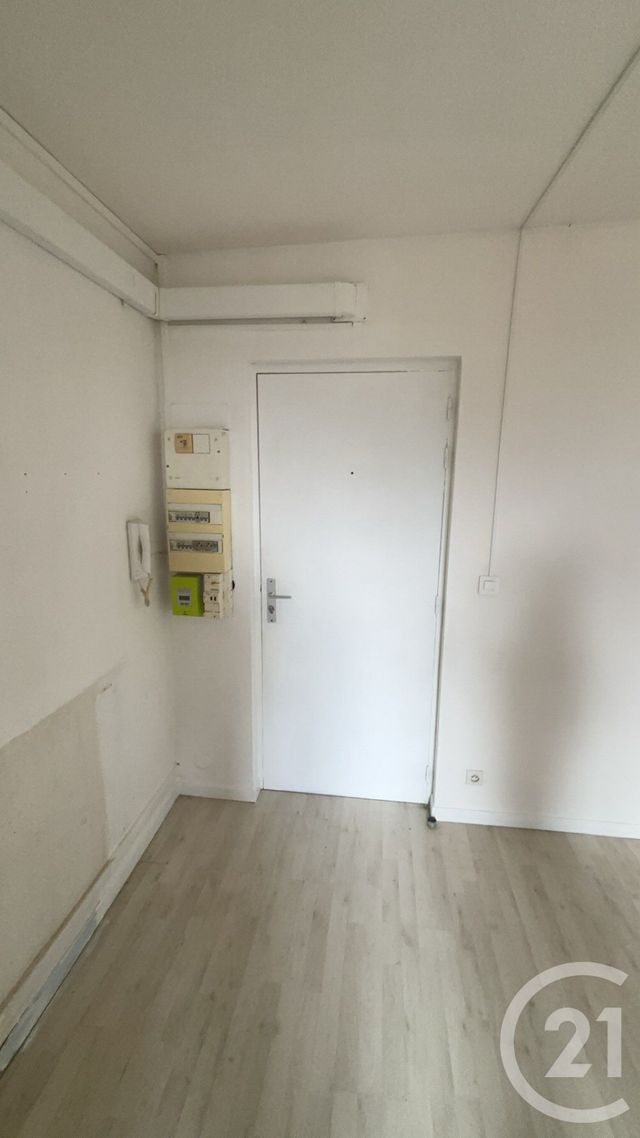Appartement Studio &agrave; louer - 1 pi&egrave;ce - 21,73 m2 - Etampes - 91 - ILE-DE-FRANCE