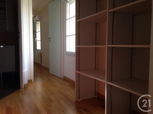 Appartement F4 &agrave; louer - 4 pi&egrave;ces - 81 m2 - Sermaises - 45 - CENTRE