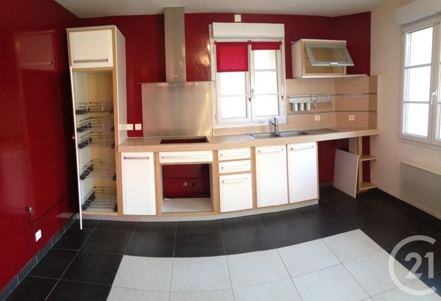 Appartement F4 &agrave; louer - 4 pi&egrave;ces - 81 m2 - Sermaises - 45 - CENTRE