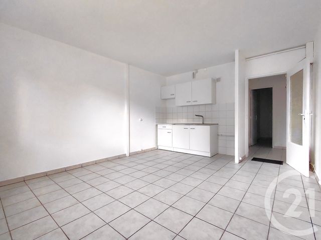 Appartement Studio &agrave; vendre - 1 pi&egrave;ce - 25,97 m2 - Bruyeres Le Chatel - 91 - ILE-DE-FRANCE