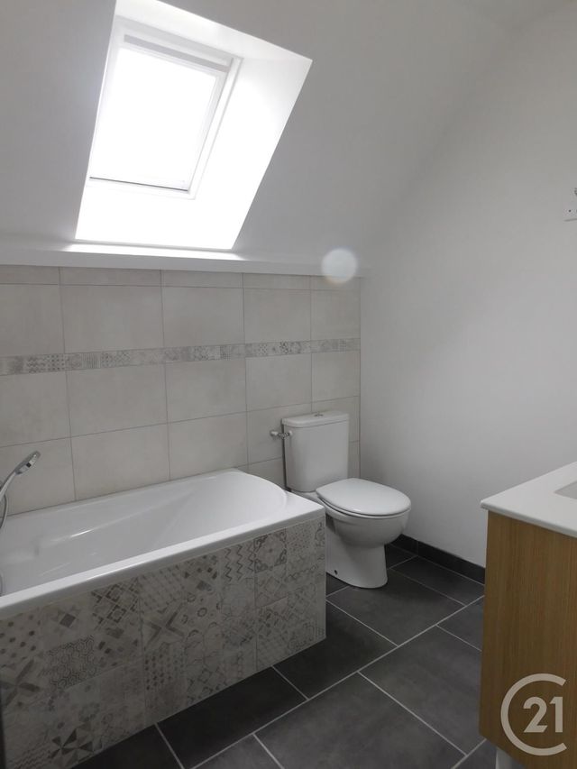 Maison &agrave; louer - 5 pi&egrave;ces - 143 m2 - Baudreville - 28 - CENTRE