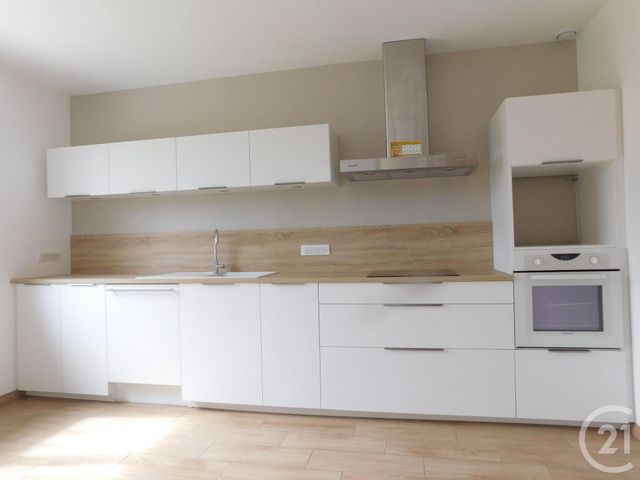 Maison &agrave; louer - 5 pi&egrave;ces - 143 m2 - Baudreville - 28 - CENTRE