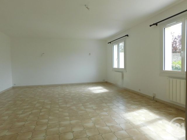Maison &agrave; louer - 5 pi&egrave;ces - 143 m2 - Baudreville - 28 - CENTRE