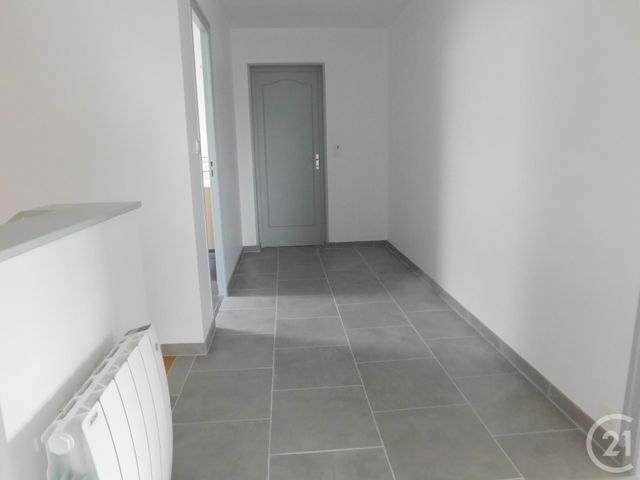 Maison &agrave; louer - 5 pi&egrave;ces - 143 m2 - Baudreville - 28 - CENTRE