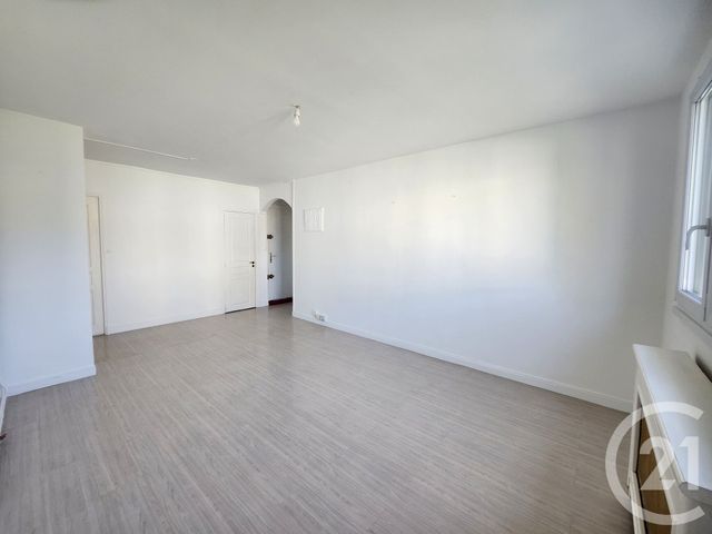 Appartement F4 &agrave; louer - 4 pi&egrave;ces - 66,84 m2 - Etampes - 91 - ILE-DE-FRANCE