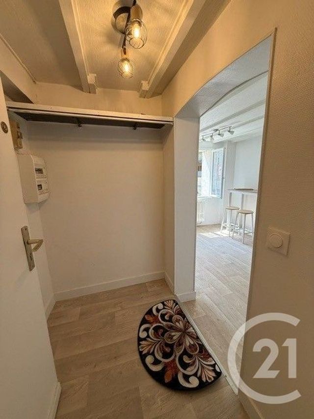 Appartement Studio &agrave; louer - 1 pi&egrave;ce - 23,73 m2 - Etampes - 91 - ILE-DE-FRANCE