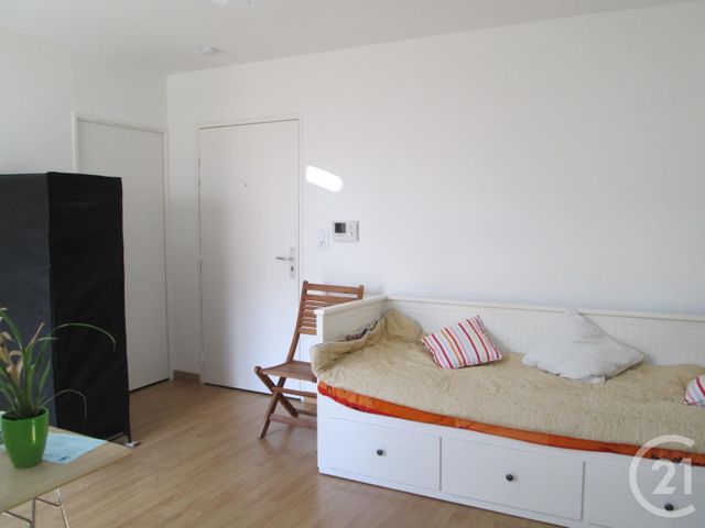 Appartement Studio &agrave; louer - 1 pi&egrave;ce - 27 m2 - Etrechy - 91 - ILE-DE-FRANCE