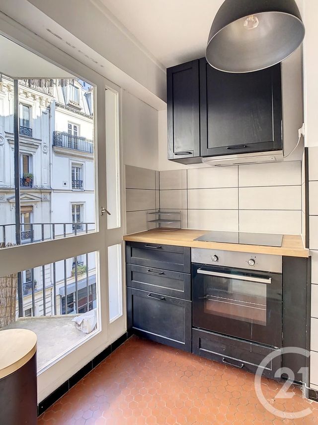 Appartement a louer paris-18e-arrondissement - 1 pièce(s) - 30.2 m2 - Surfyn