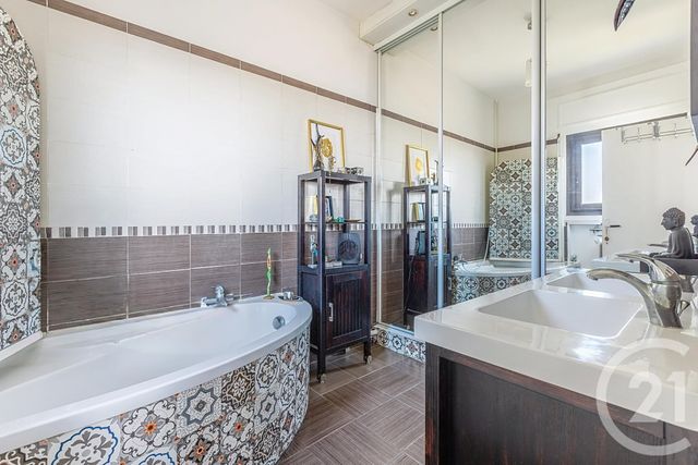 Appartement F3 &agrave; vendre - 3 pi&egrave;ces - 79,05 m2 - Nice - 06 - PROVENCE-ALPES-COTE-D-AZUR