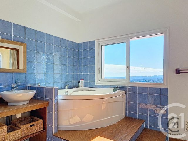 Maison à vendre - 6 pièces - 175 m2 - St Jeannet - 06 - PROVENCE-ALPES-COTE-D-AZUR