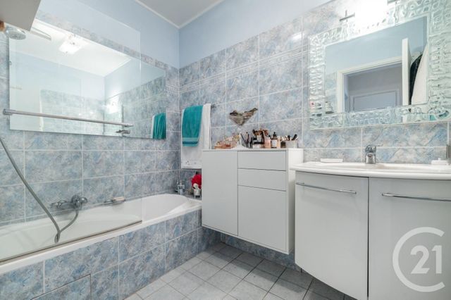 Appartement F2 à vendre - 2 pièces - 61,30 m2 - Nice - 06 - PROVENCE-ALPES-COTE-D-AZUR