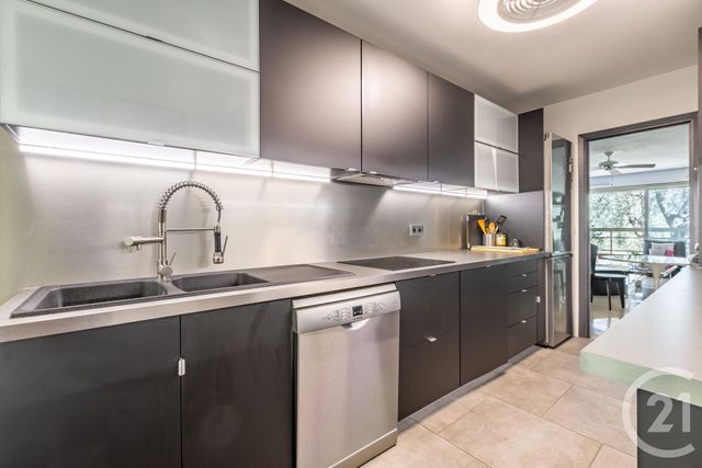 Appartement F2 à vendre - 2 pièces - 61 m2 - Nice - 06 - PROVENCE-ALPES-COTE-D-AZUR
