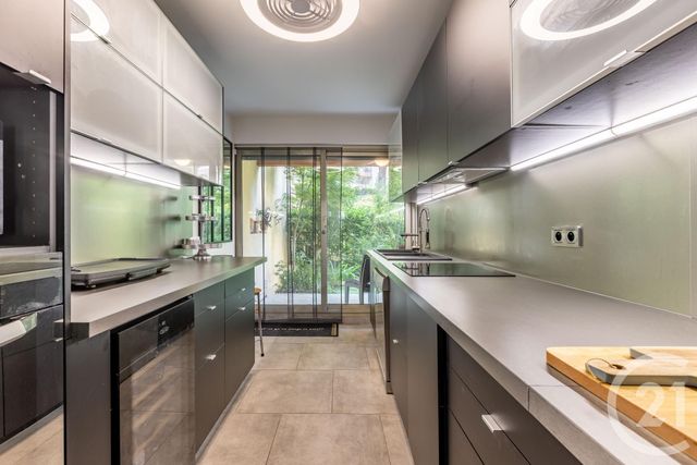 Appartement F2 à vendre - 2 pièces - 61 m2 - Nice - 06 - PROVENCE-ALPES-COTE-D-AZUR