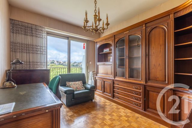 Appartement F3 à vendre - 3 pièces - 77 m2 - Nice - 06 - PROVENCE-ALPES-COTE-D-AZUR