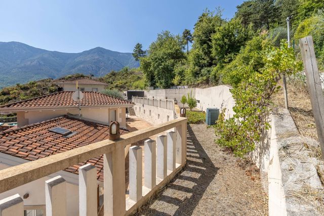 Maison à vendre - 5 pièces - 143,35 m2 - Massoins - 06 - PROVENCE-ALPES-COTE-D-AZUR