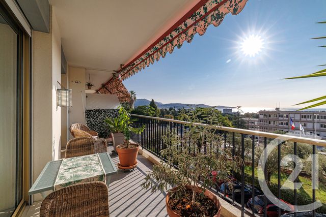 Appartement F3 à vendre - 3 pièces - 77,59 m2 - Nice - 06 - PROVENCE-ALPES-COTE-D-AZUR