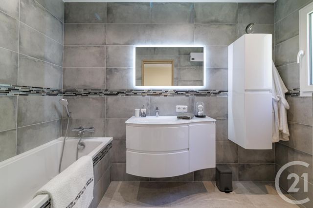 Maison à vendre - 6 pièces - 168,55 m2 - Nice - 06 - PROVENCE-ALPES-COTE-D-AZUR