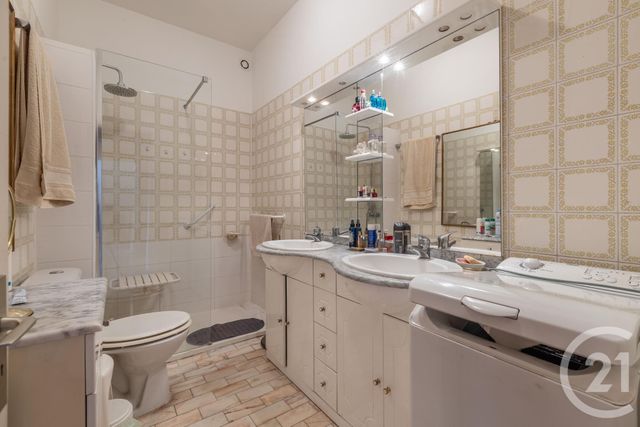 Appartement F2 à vendre - 3 pièces - 71,52 m2 - Nice - 06 - PROVENCE-ALPES-COTE-D-AZUR