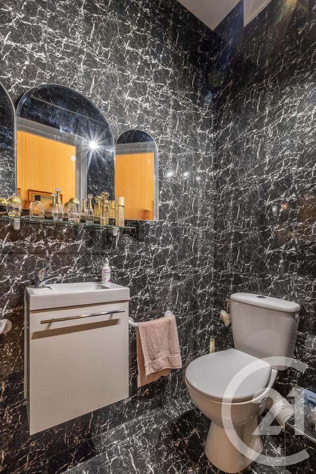 Appartement F2 à vendre - 3 pièces - 71,52 m2 - Nice - 06 - PROVENCE-ALPES-COTE-D-AZUR