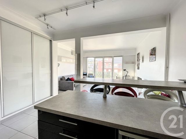 Appartement Studio à louer - 1 pièce - 40 m2 - Nice - 06 - PROVENCE-ALPES-COTE-D-AZUR