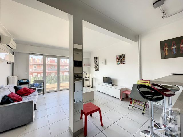 Appartement Studio à louer - 1 pièce - 40 m2 - Nice - 06 - PROVENCE-ALPES-COTE-D-AZUR