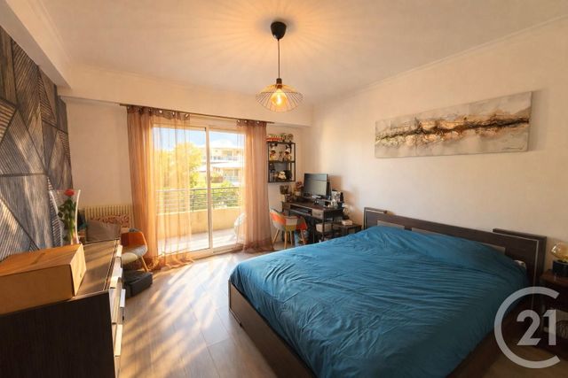 Appartement F4 &agrave; vendre - 4 pi&egrave;ces - 100 m2 - Nice - 06 - PROVENCE-ALPES-COTE-D-AZUR