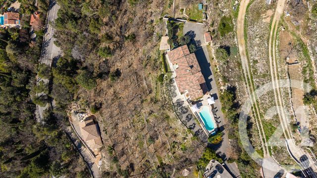 Maison &agrave; vendre - 7 pi&egrave;ces - 235,46 m2 - Aspremont - 06 - PROVENCE-ALPES-COTE-D-AZUR