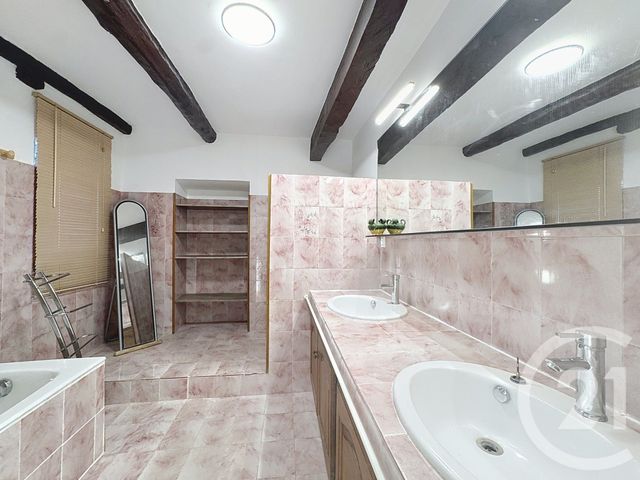 Appartement F4 &agrave; louer - 4 pi&egrave;ces - 79 m2 - Castagniers - 06 - PROVENCE-ALPES-COTE-D-AZUR