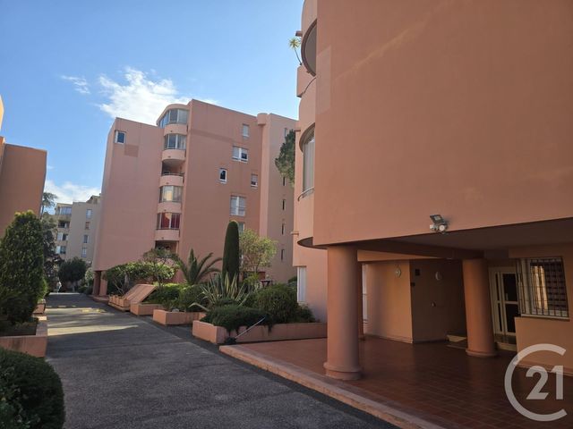 Appartement F3 &agrave; vendre - 3 pi&egrave;ces - 60 m2 - St Laurent Du Var - 06 - PROVENCE-ALPES-COTE-D-AZUR