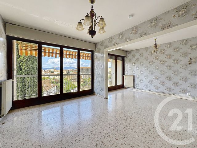 Appartement F4 &agrave; vendre - 4 pi&egrave;ces - 84 m2 - Cannes La Bocca - 06 - PROVENCE-ALPES-COTE-D-AZUR